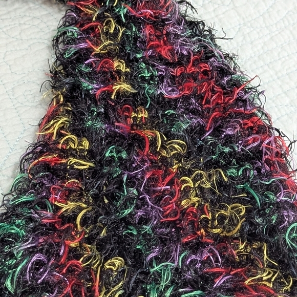 NWOT Black & Multi Colored Fuzzy Oblong Scarf - Picture 6 of 10